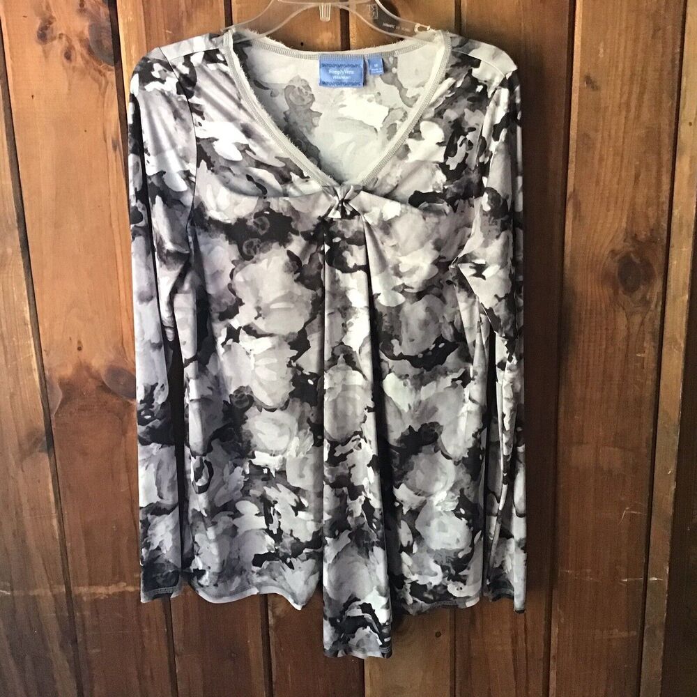 Simply Vera Vera Wang Womens Shirt Size M Gray Tie Dye V-Neck Raw Hem Blouse